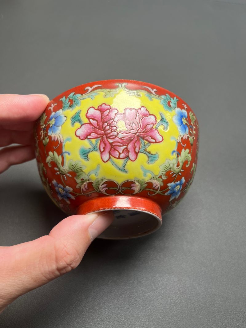 清光绪  珊瑚红地洋彩花卉碗（一对） - 图19
