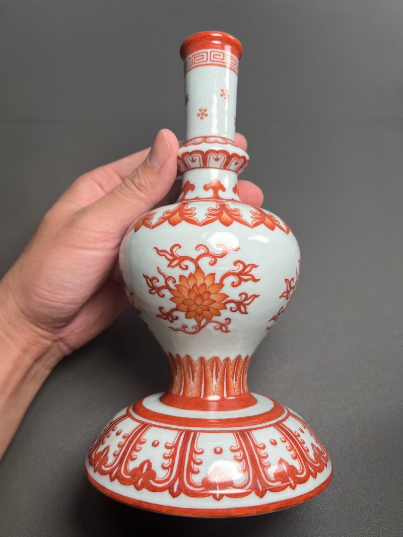 清乾隆  矾红彩缠枝莲纹甘露瓶 - 图10