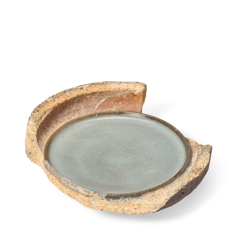 元 鈞窯盤連匣缽 | A SAGGAR CONTAINING A JUN DISH