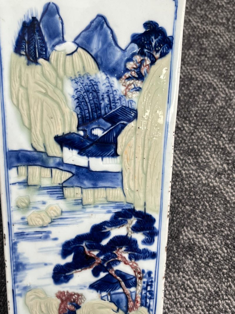 清康熙  釉下三彩山水人物亭台楼阁图四方瓶（税） - 图12