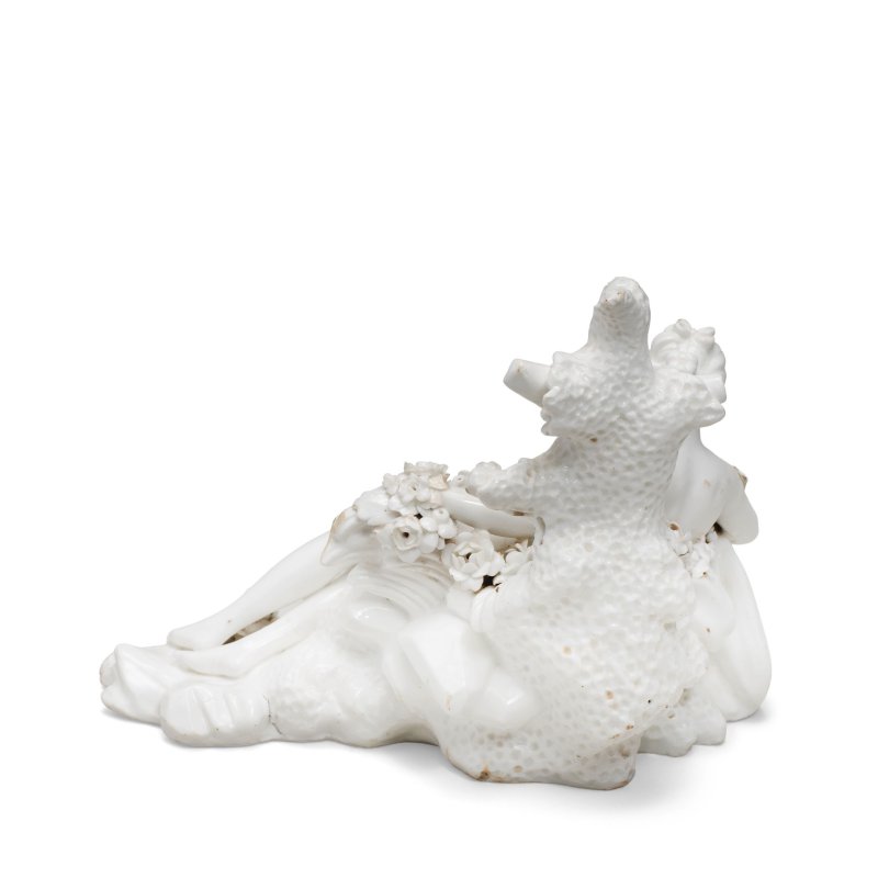 A Vincennes white figure of a Naiad or "Baigneuse avec urne", circa 1750 - 图12