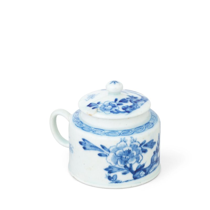 A Bow mustard pot and cover, circa 1750-52