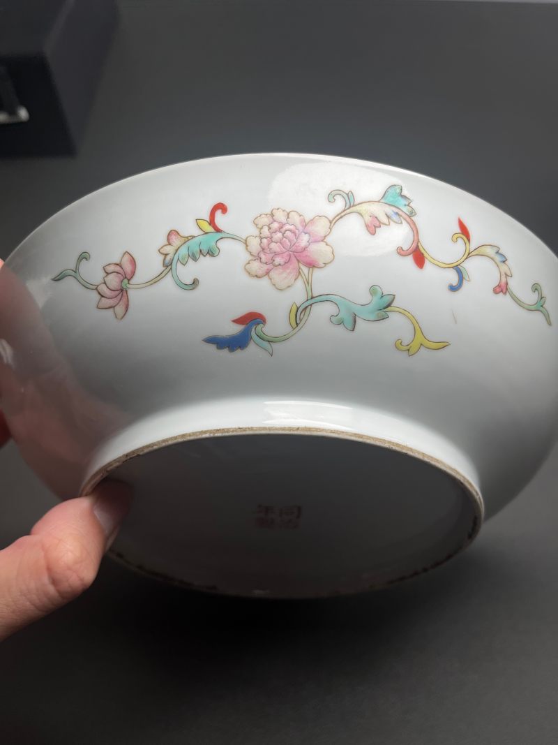 清同治  黄地粉彩 " 喜鹊登梅 " 图盘 - 图11