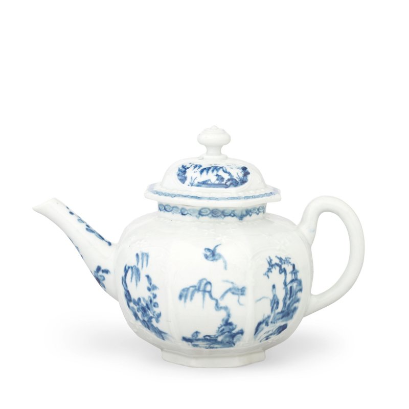 A Worcester teapot and cover, circa 1754-55