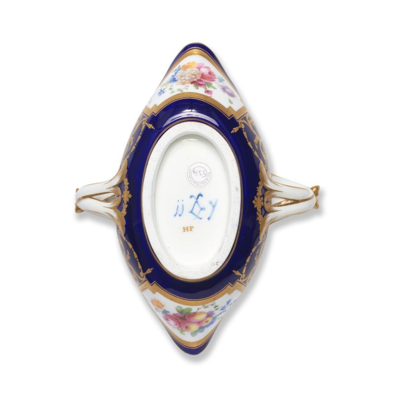 A Sèvres blue-ground sauceboat (saucière), dated 1786 - 图9