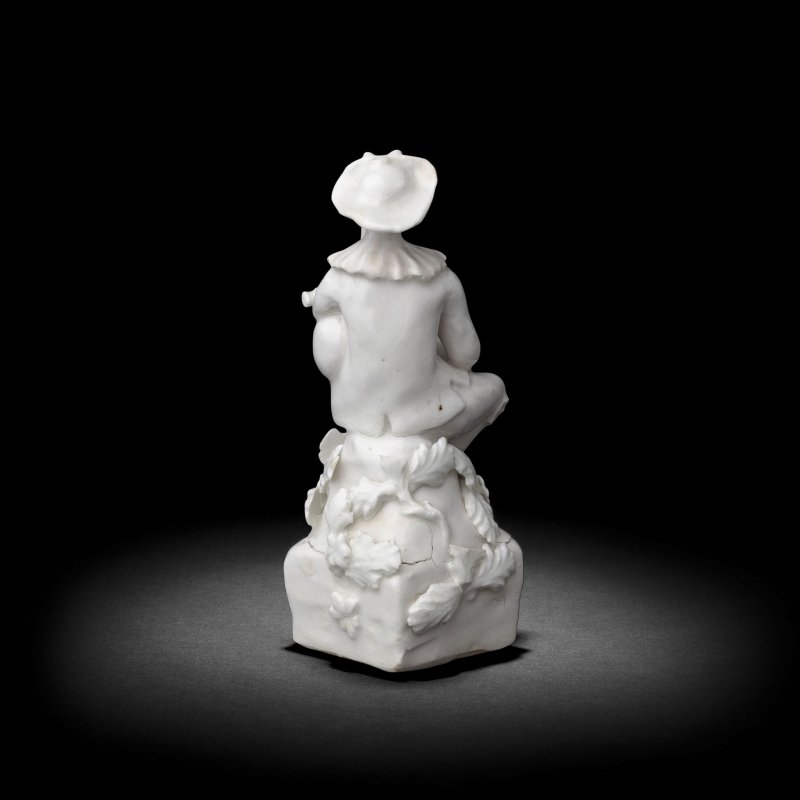 An early Derby white figure of Harlequin, circa 1750-52 - 图3