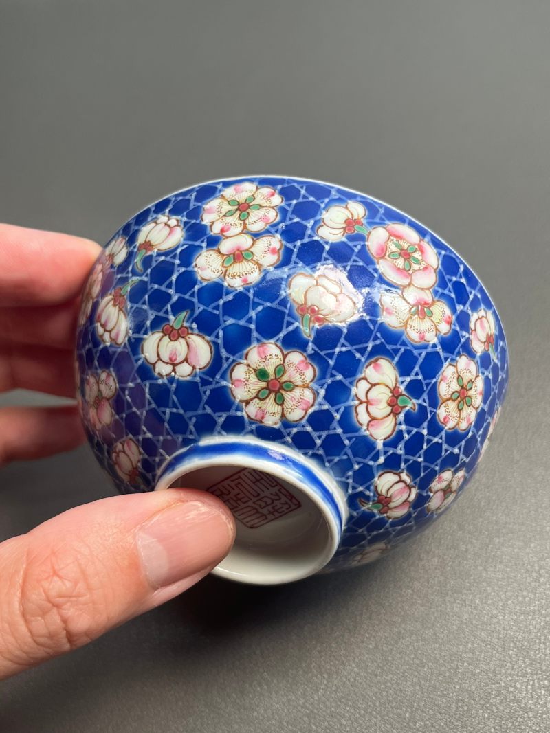 清道光  蓝料地珐琅彩冰梅纹茶圆（一对） - 图17