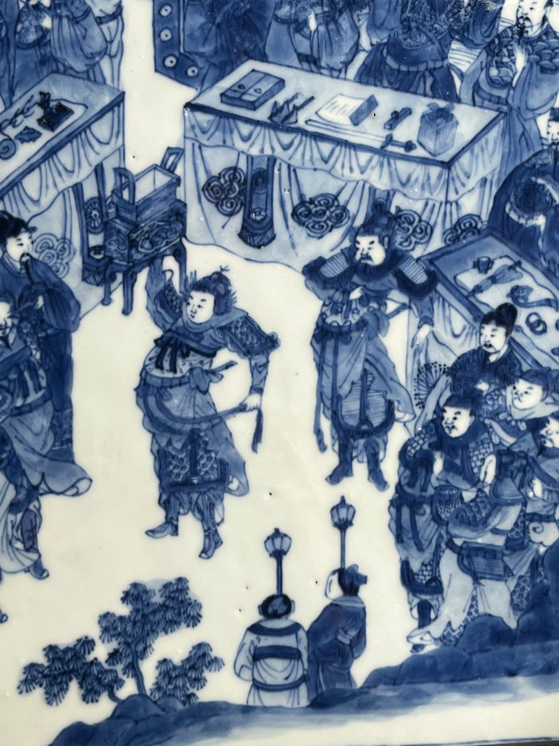 清康熙  青花“临潼斗宝”人物故事图插屏 - 图4