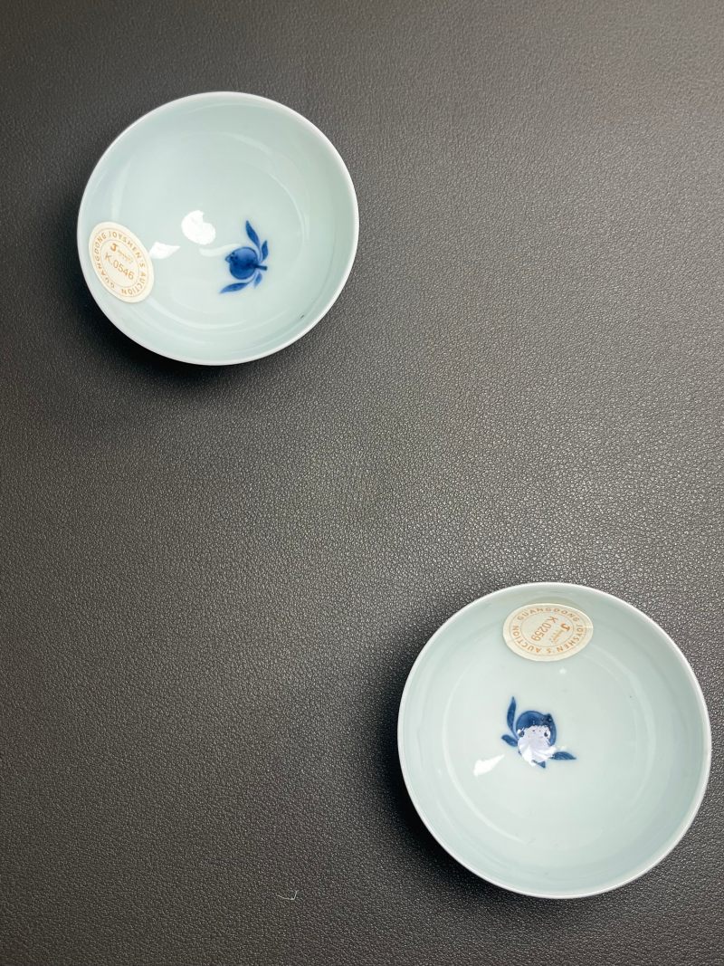 清雍正  青花内折枝桃实纹小杯（一对） - 图4