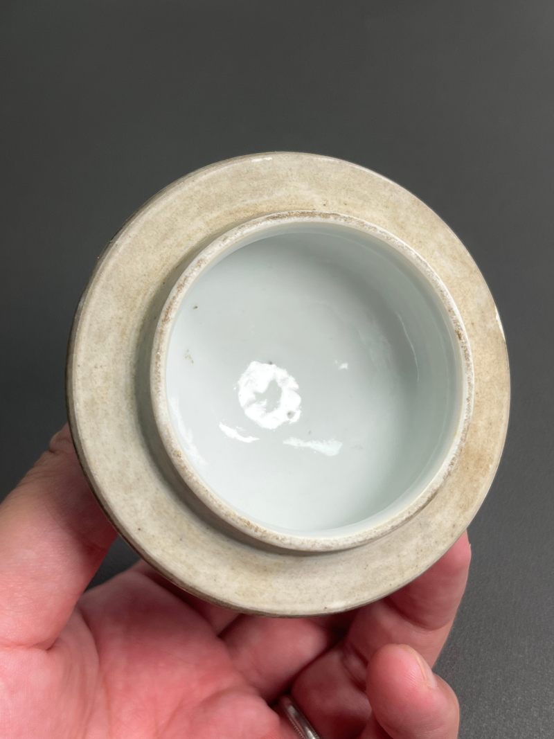 民国  粉彩婴戏图盖罐（一对） - 图32