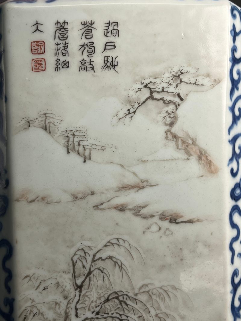清乾隆  青花八吉祥开光洋彩“四时燕居”图诗文八方瓶 - 图18