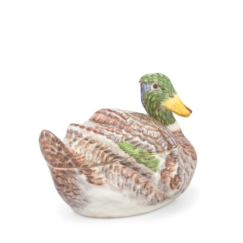 A rare Bow duck tureen and cover, circa 1755-58 - 图12