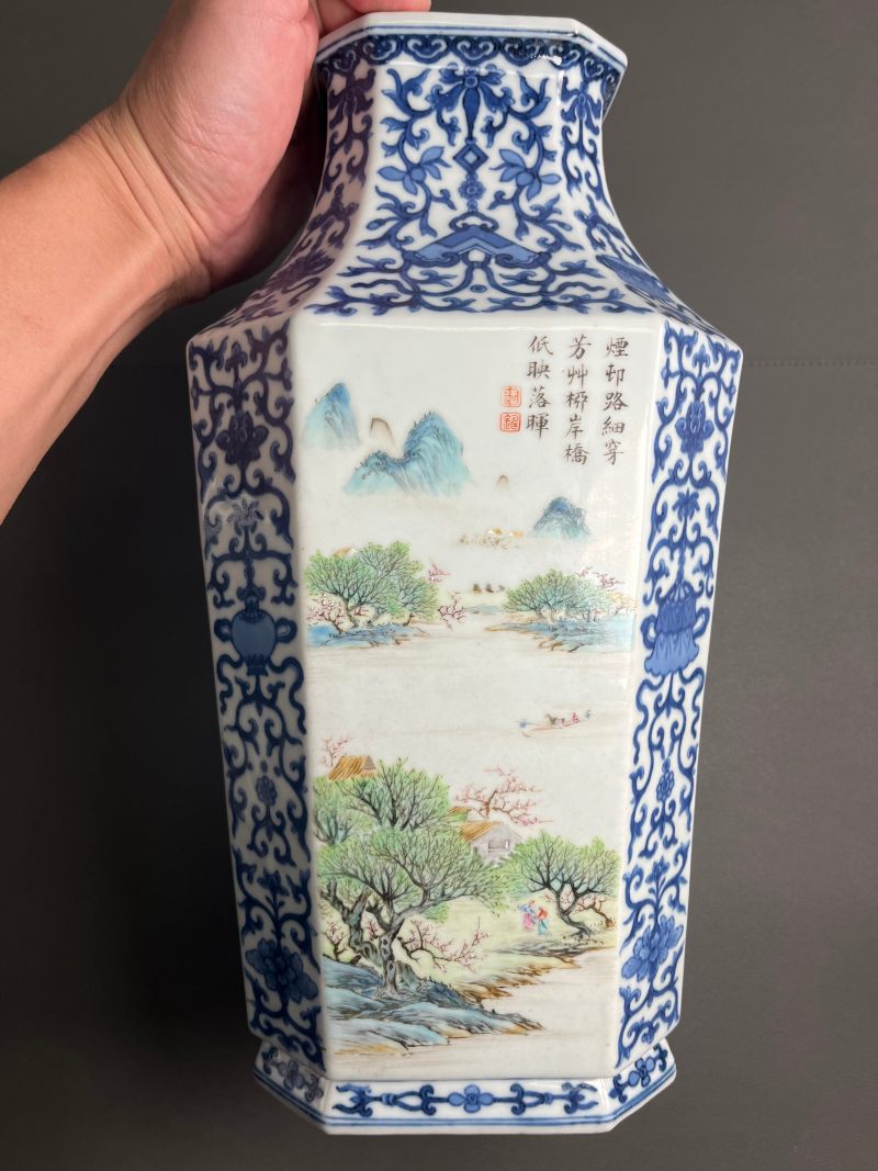 清乾隆  青花八吉祥开光洋彩“四时燕居”图诗文八方瓶 - 图5