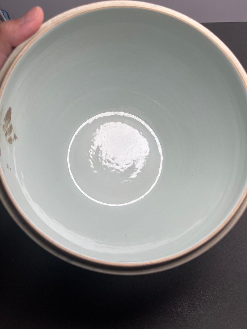 清宣统  松石绿地粉彩藤萝葡萄画眉纹鼓式盖罐 - 图10