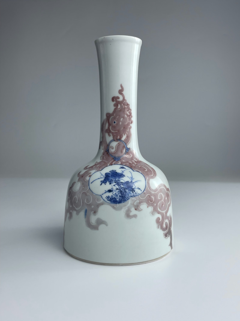 清康熙  青花釉里红夔凤开光花鸟纹双陆尊（附木盒） - 图4