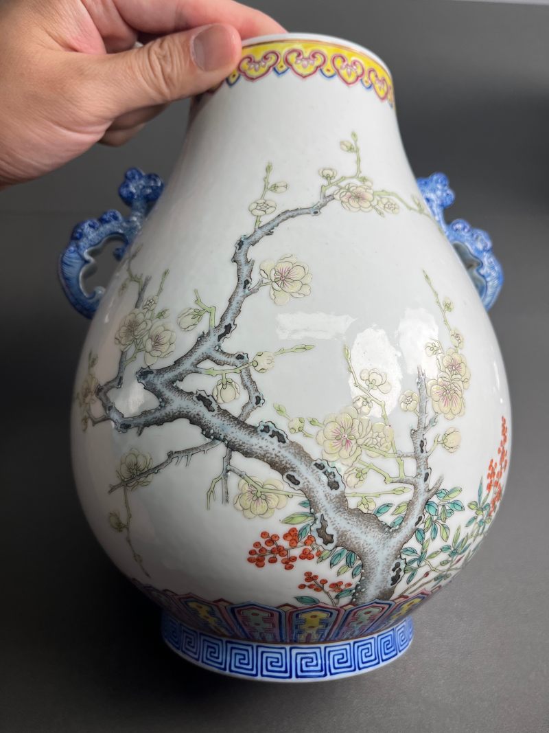 民国  粉彩梅花花卉图螭耳尊（一对） - 图15