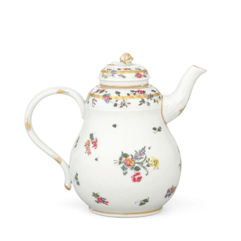 An unusual Champion's Bristol teapot and cover, circa 1775 - 图5