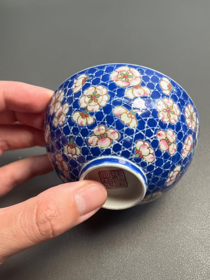 清道光  蓝料地珐琅彩冰梅纹茶圆（一对） - 图19