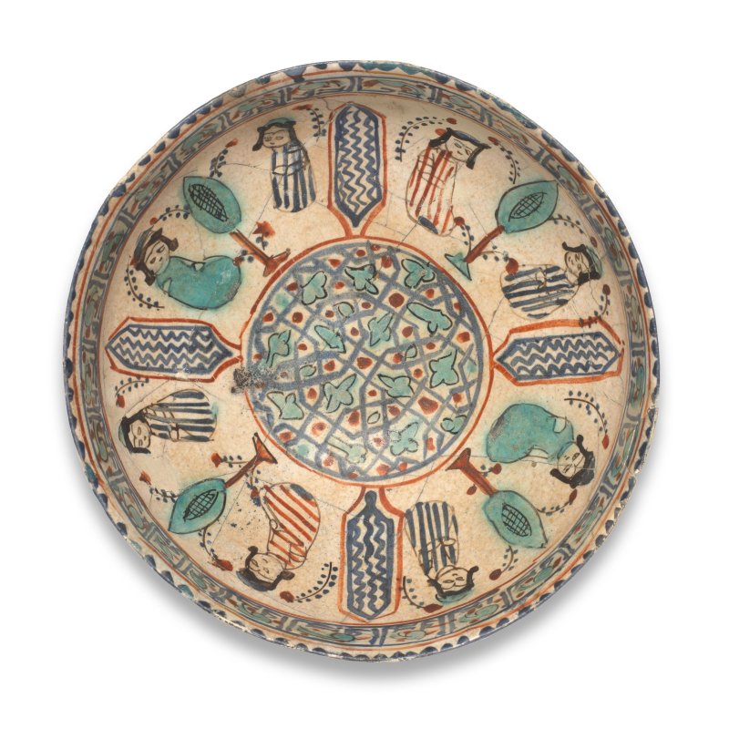 A Mina'i pottery bowl