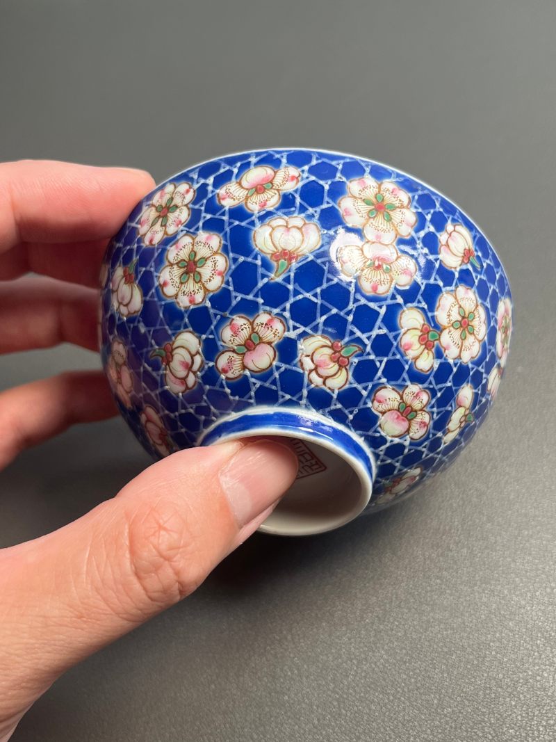 清道光  蓝料地珐琅彩冰梅纹茶圆（一对） - 图20