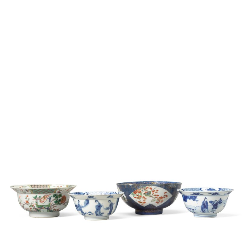 清康熙 青花盌兩件、五彩盌一件及灑藍釉五彩盌一件 | TWO BLUE AND WHITE BOWLS, A FAMILLE VERTE BOWL AND A FAMILLE VERTE AND POWDER BLUE BOWL