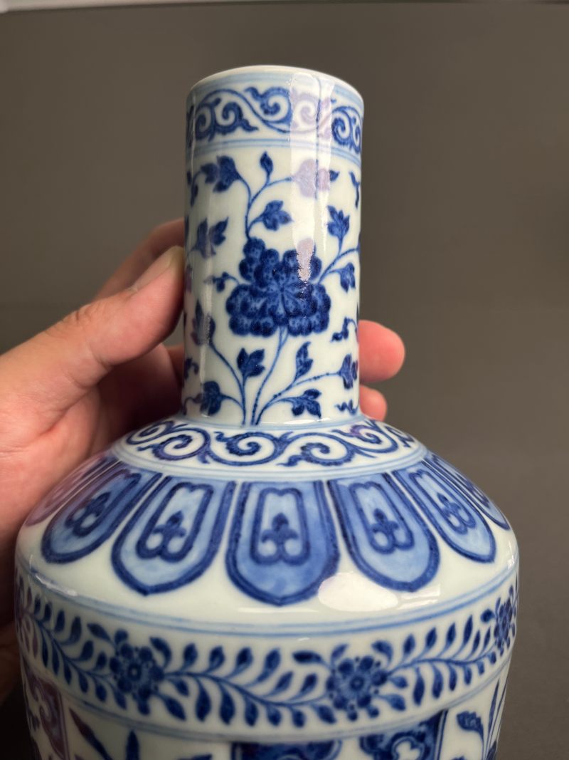 清乾隆  青花花卉纹棒槌瓶 - 图11