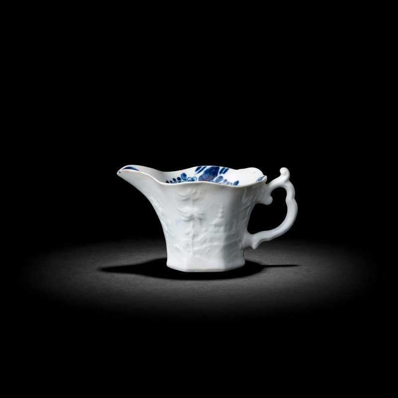 A Worcester 'Wigornia' creamboat, circa 1754 - 图3