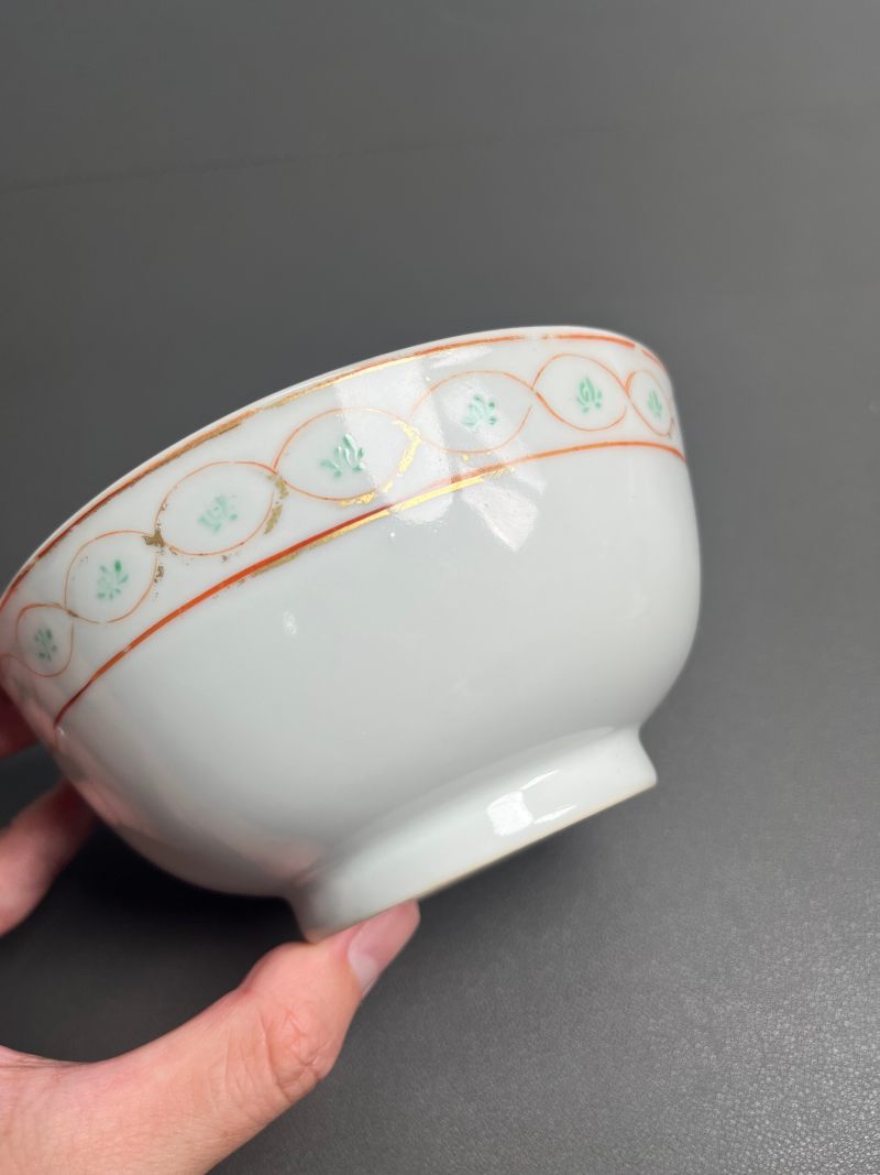 清乾隆  红绿彩阿拉伯文碗（带老盒） - 图11