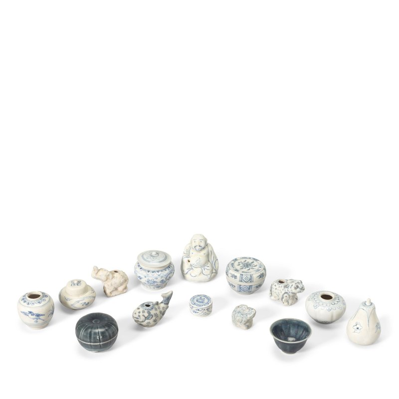 A SELECTION OF MINIATURE BLUE AND WHITE CERAMICS - 图3