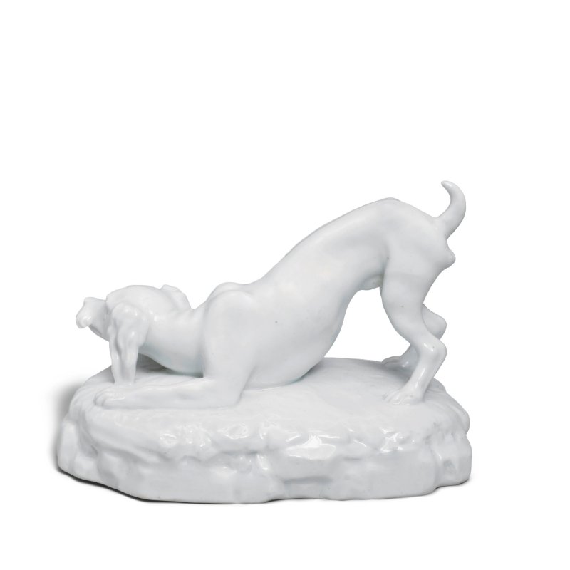 A Hoechst white model of a hound, circa 1765 - 图3