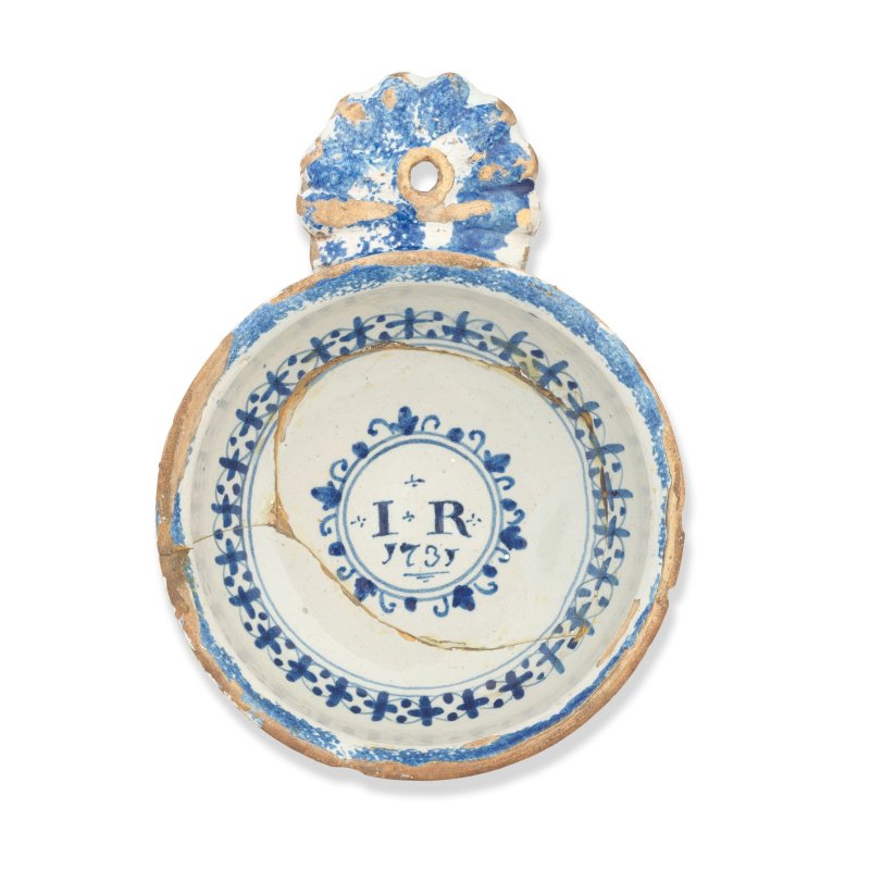 An English delftware porringer, dated 1731 - 图3