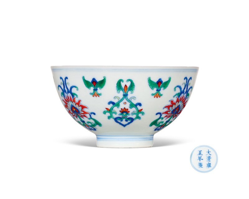 清雍正  斗彩宝相花纹茶圆