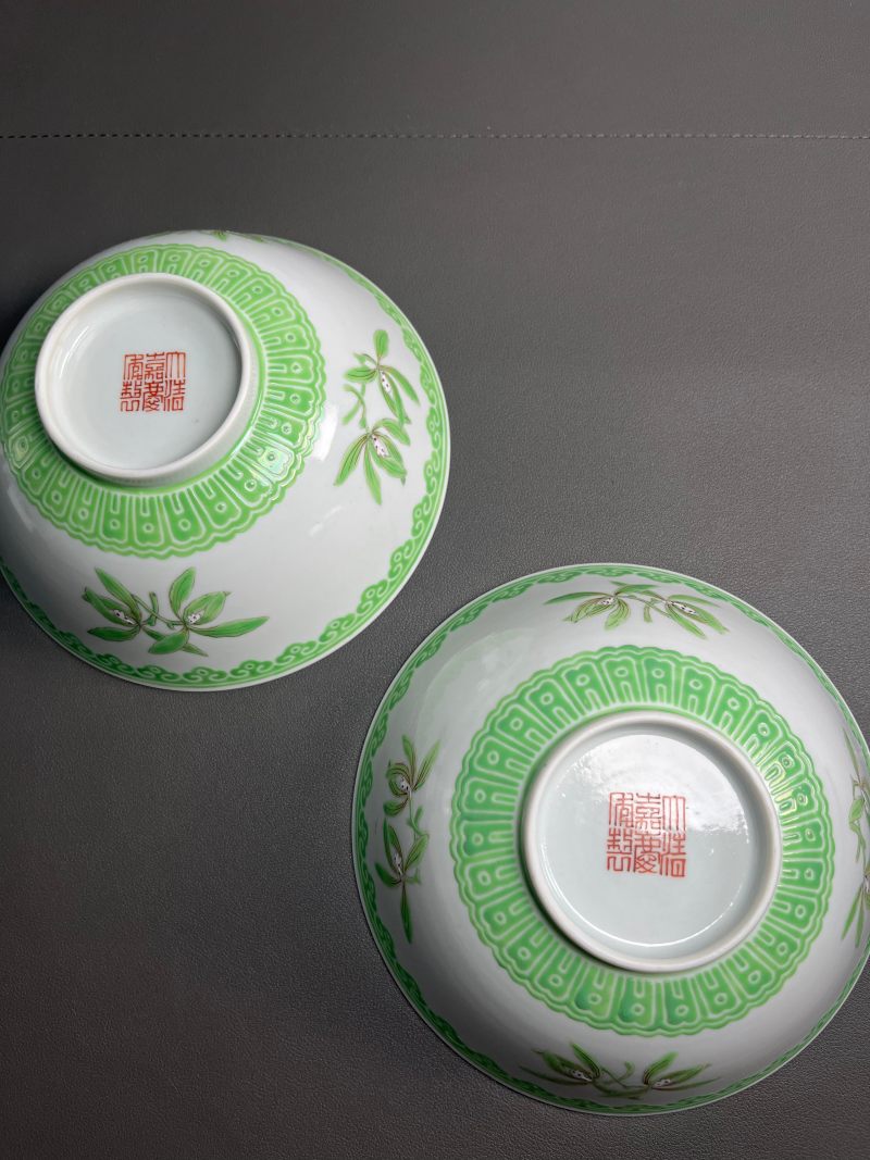 清嘉庆  淡绿料兰花纹碗（一对） - 图5
