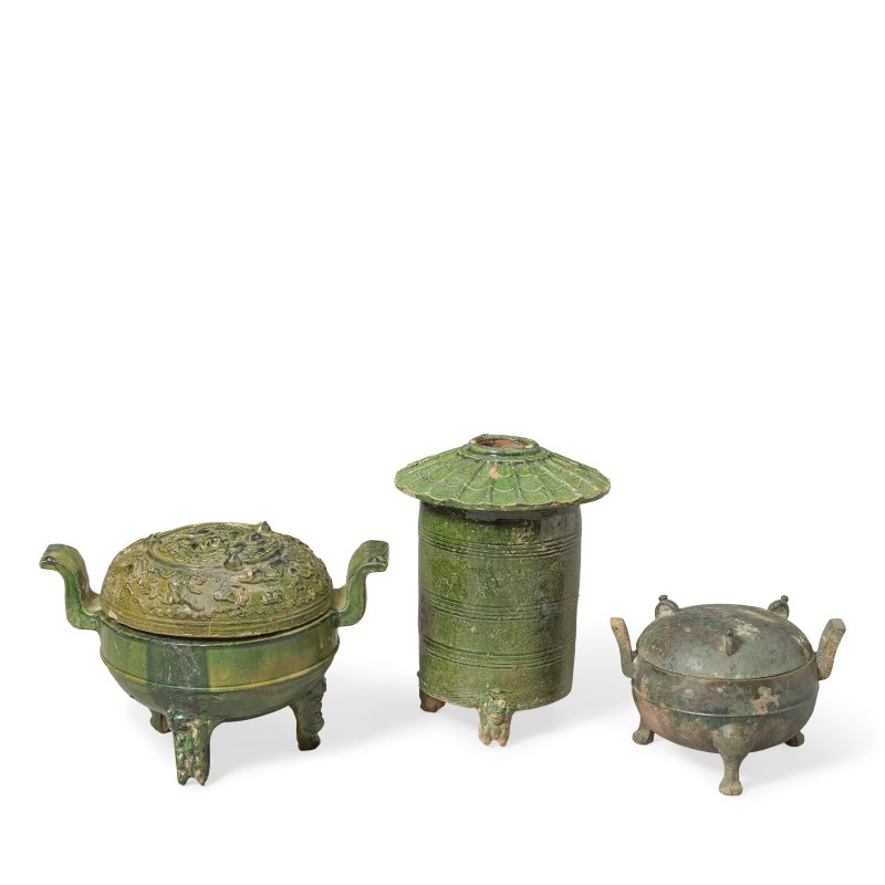 漢 綠釉三足鼎、轂倉形罐及金屬香爐 | A LEAD GREEN-GLAZED HILL BURNER AND COVER, A GRANARY JAR AND A METAL INCENSE BURNER AND COVER
