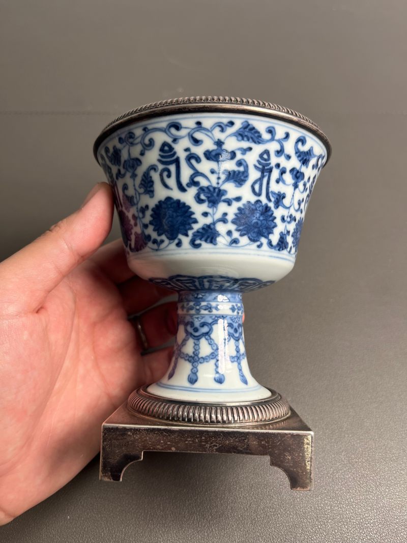 清道光  青花缠枝莲纹高足杯 - 图9