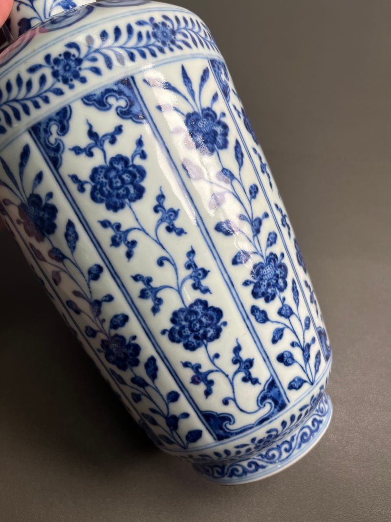 清乾隆  青花花卉纹棒槌瓶 - 图14
