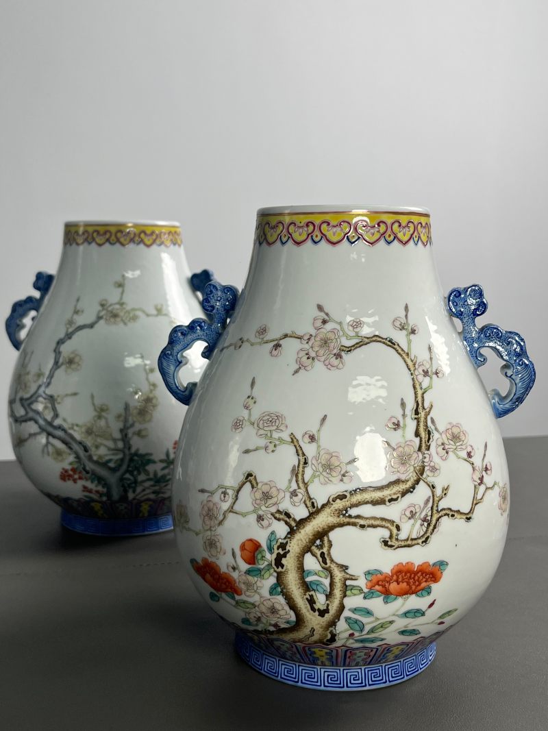 民国  粉彩梅花花卉图螭耳尊（一对） - 图3