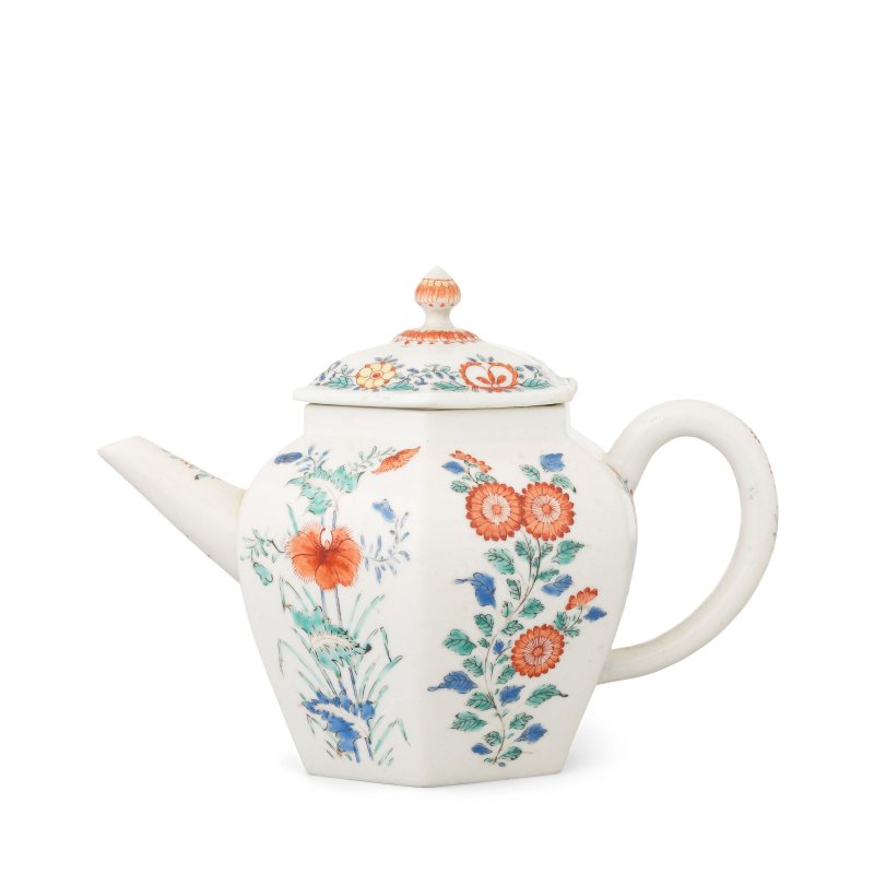 A Chelsea teapot and cover, circa 1750-52 - 图4