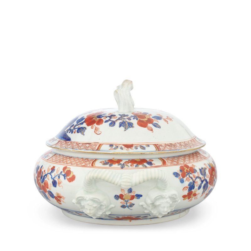 A Bow tureen and cover, circa 1748-50 - 图3