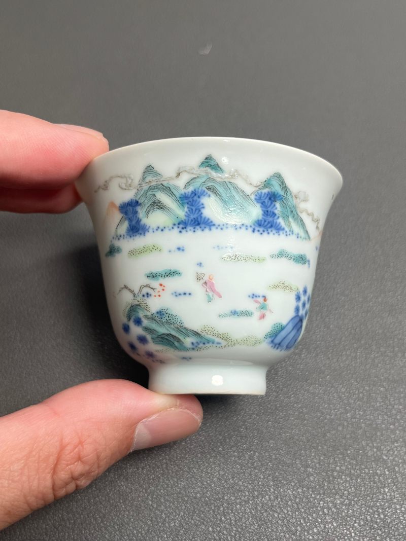 清同治  青花粉彩“高仕游春”图诗文杯 - 图4