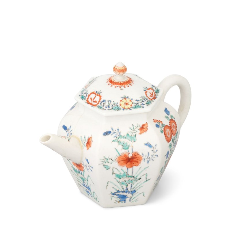A Chelsea teapot and cover, circa 1750-52 - 图5