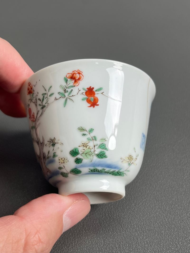 清雍正  五彩五月石榴花神杯 - 图6