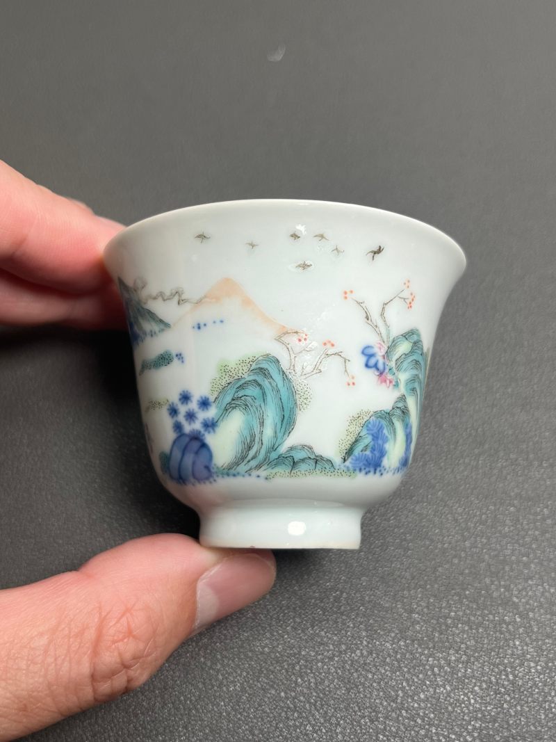 清同治  青花粉彩“高仕游春”图诗文杯 - 图5