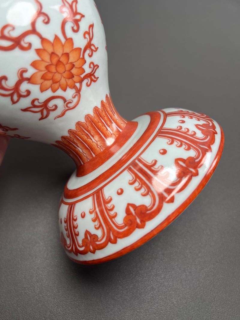 清乾隆  矾红彩缠枝莲纹甘露瓶 - 图22