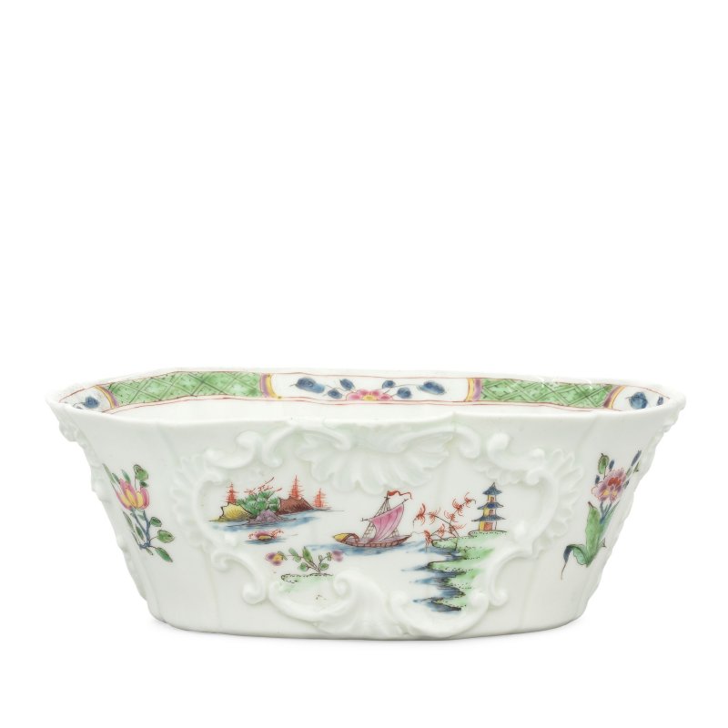 An exceptional Worcester potting pot, circa 1752-53