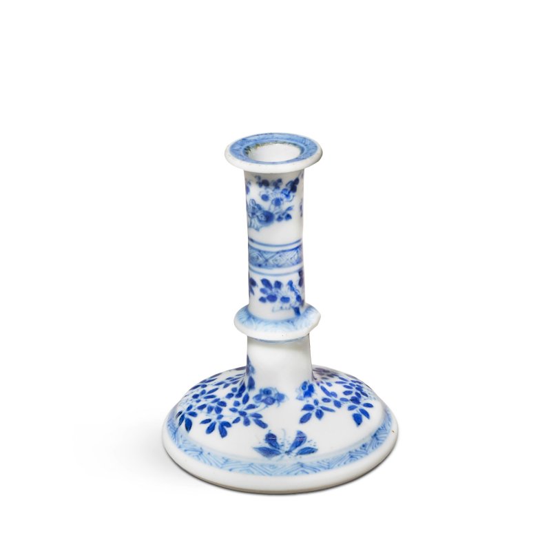 清康熙 青花花卉紋燭臺 | A BLUE AND WHITE MINIATURE CANDLESTICK