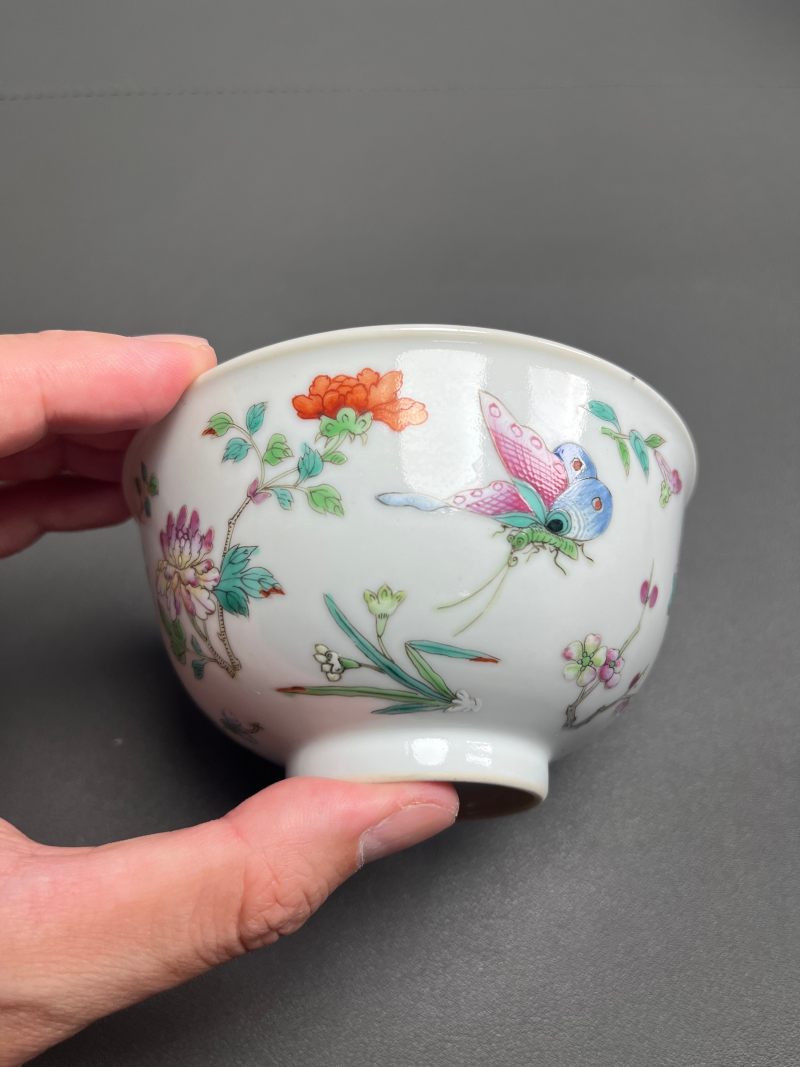 清道光  粉彩百蝶花卉纹碗 - 图7