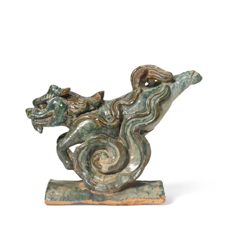 明 瑞獸陶瓦兩件 | TWO LARGE GLAZED POTTERY MYTHICAL BEAST ROOF TILES - 图2