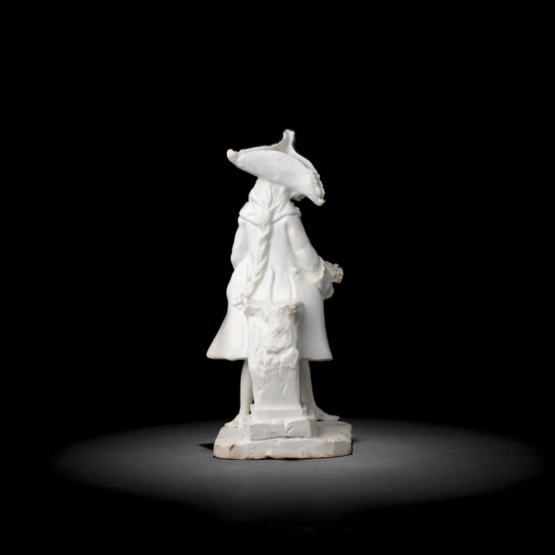 A rare Bow white figure of Henry Woodward, circa 1750 - 图2