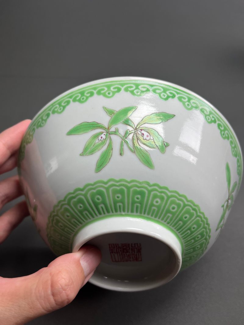 清嘉庆  淡绿料兰花纹碗（一对） - 图10